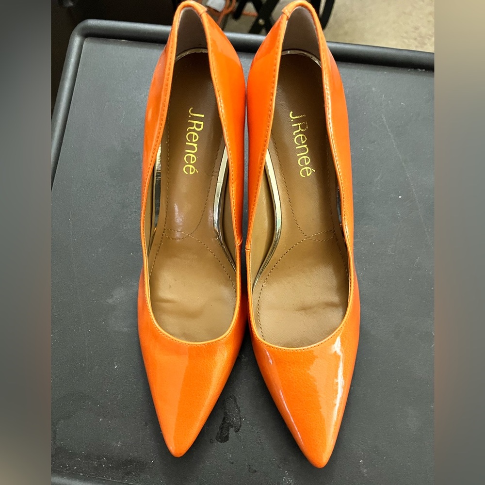 Orange pumps